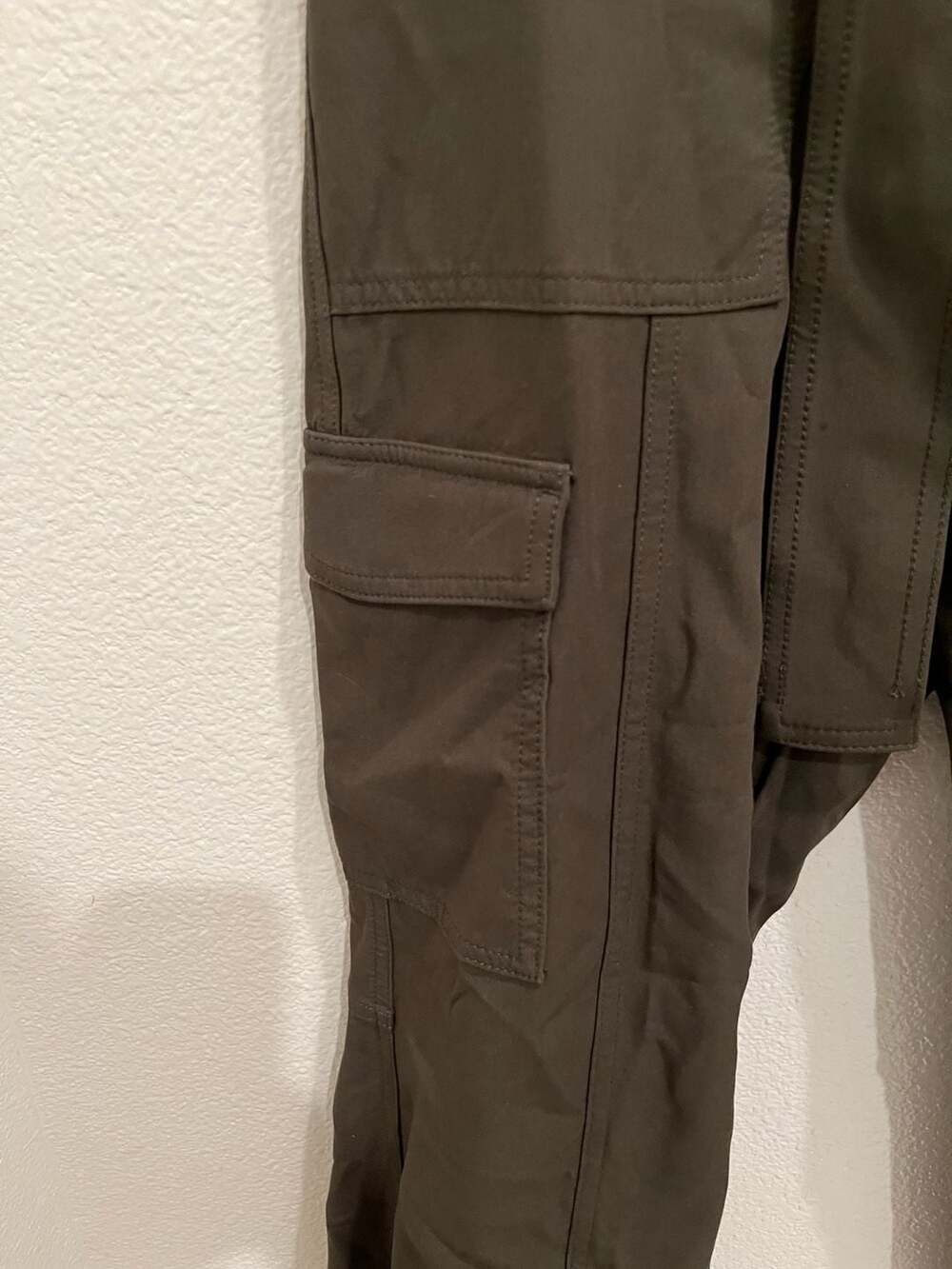 Banana Republic Slim Refined Stretch Cargo Pants - Picture 5 of 9